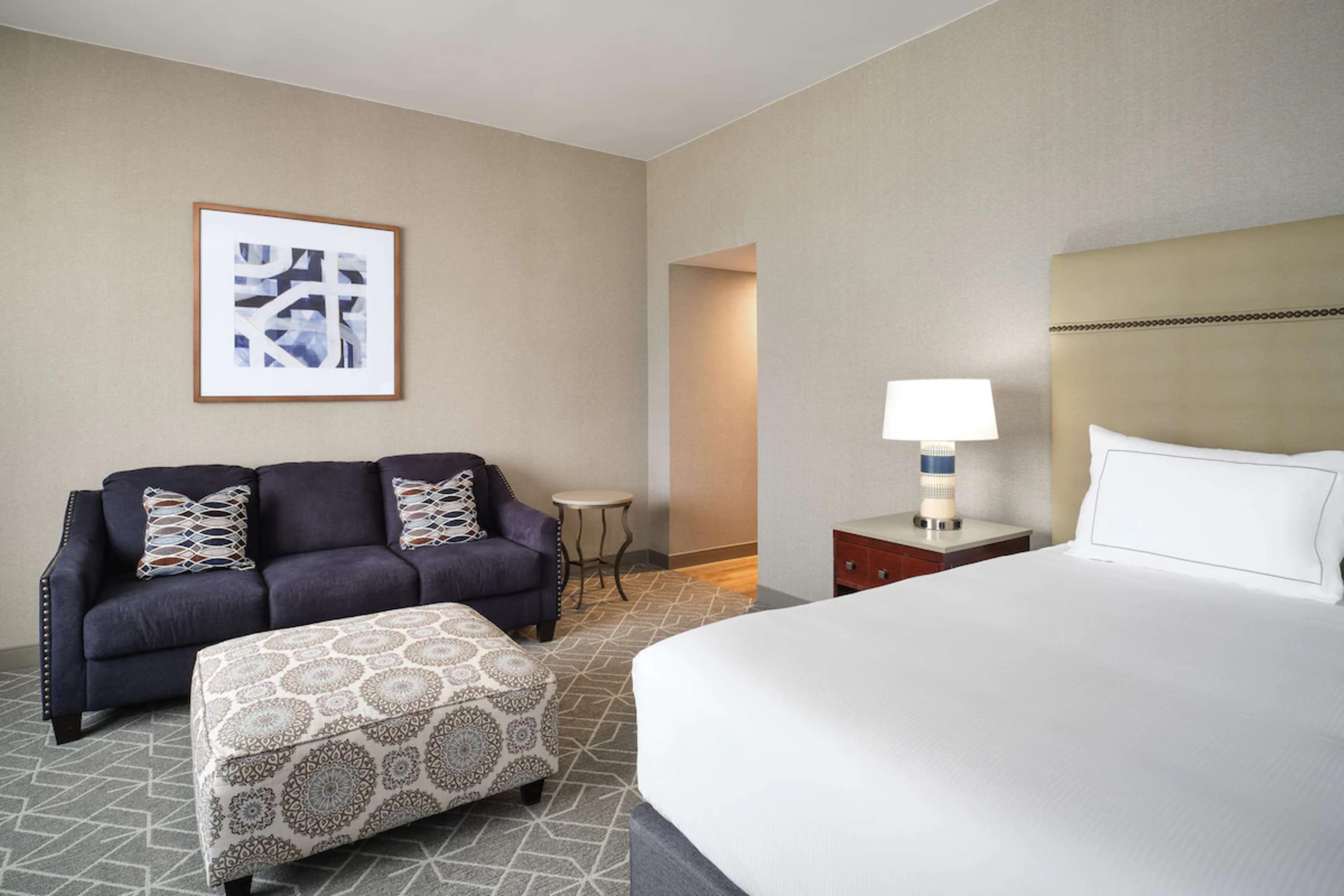 Hilton Dallas 4*
