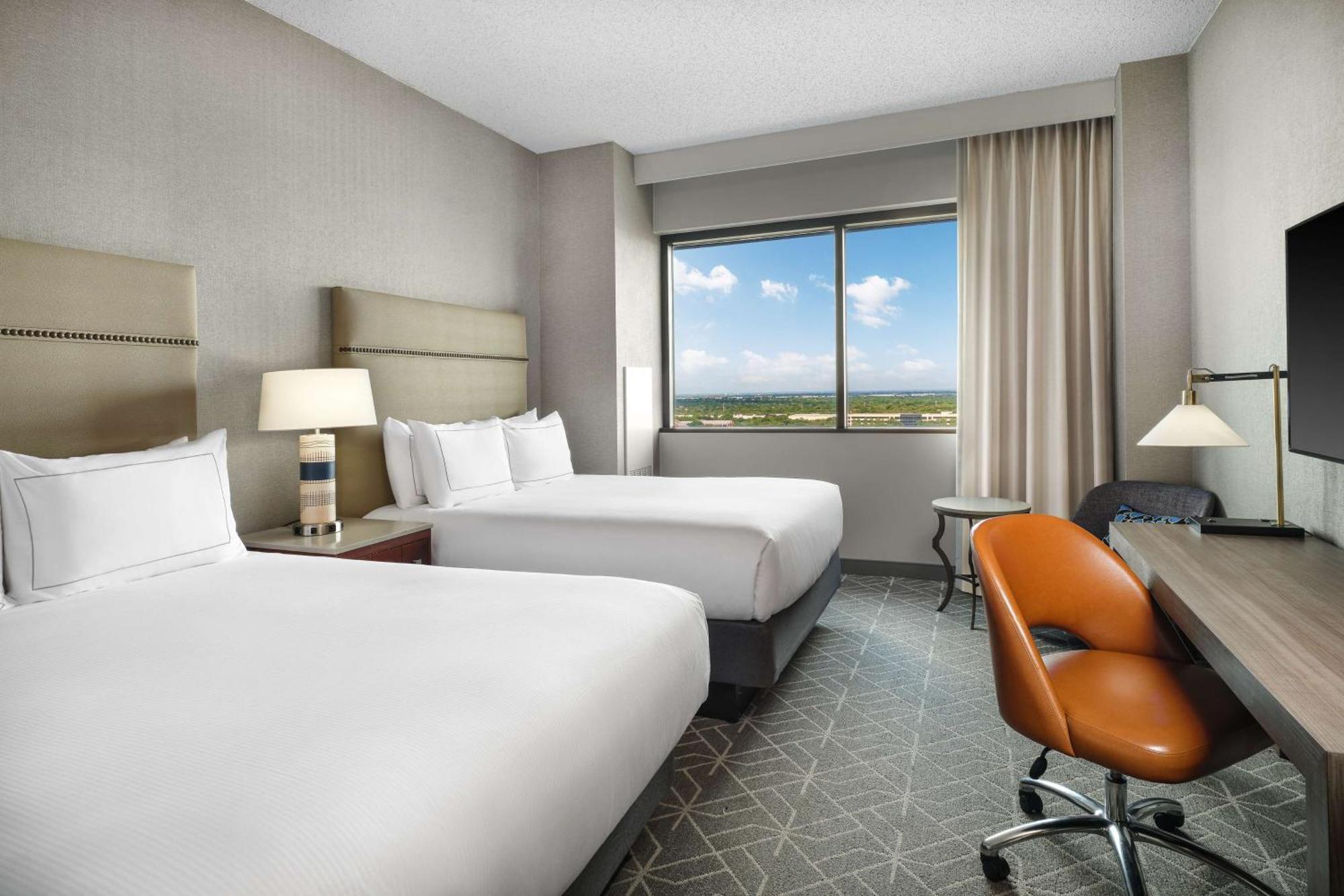 Hotel Hilton Dallas 4*