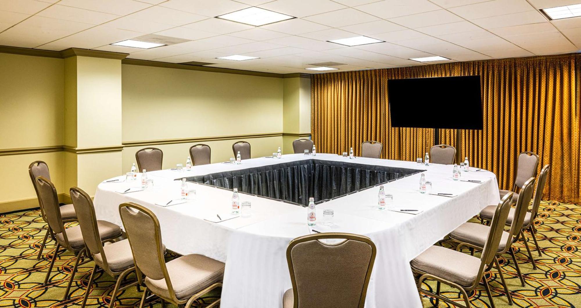 Hilton Dallas Hotel 4*